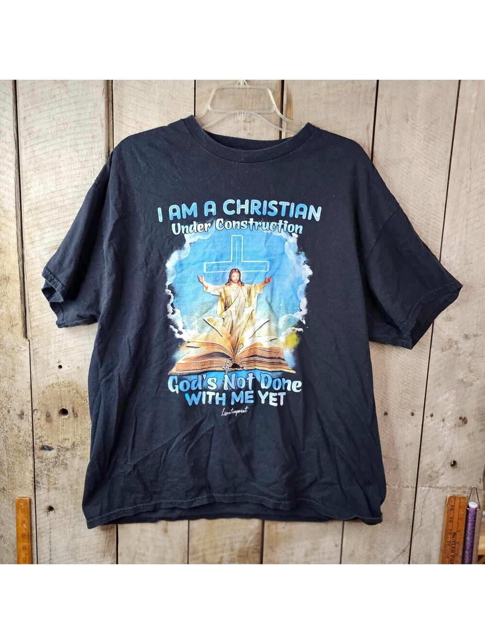 Gildan XL Christian T-Shirt Jesus Bible Cross 'God's Not Done With Me Yet'